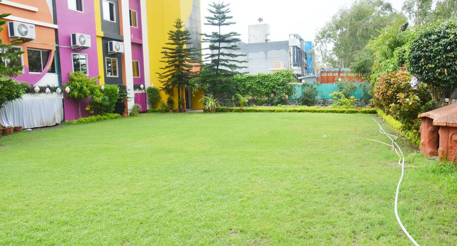 Hotel Baywatch, Indore 5